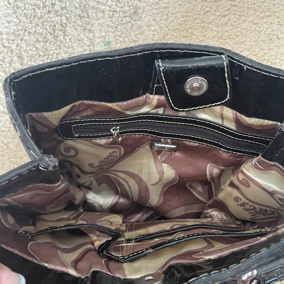 Guess Purse - Picture 3 of 7